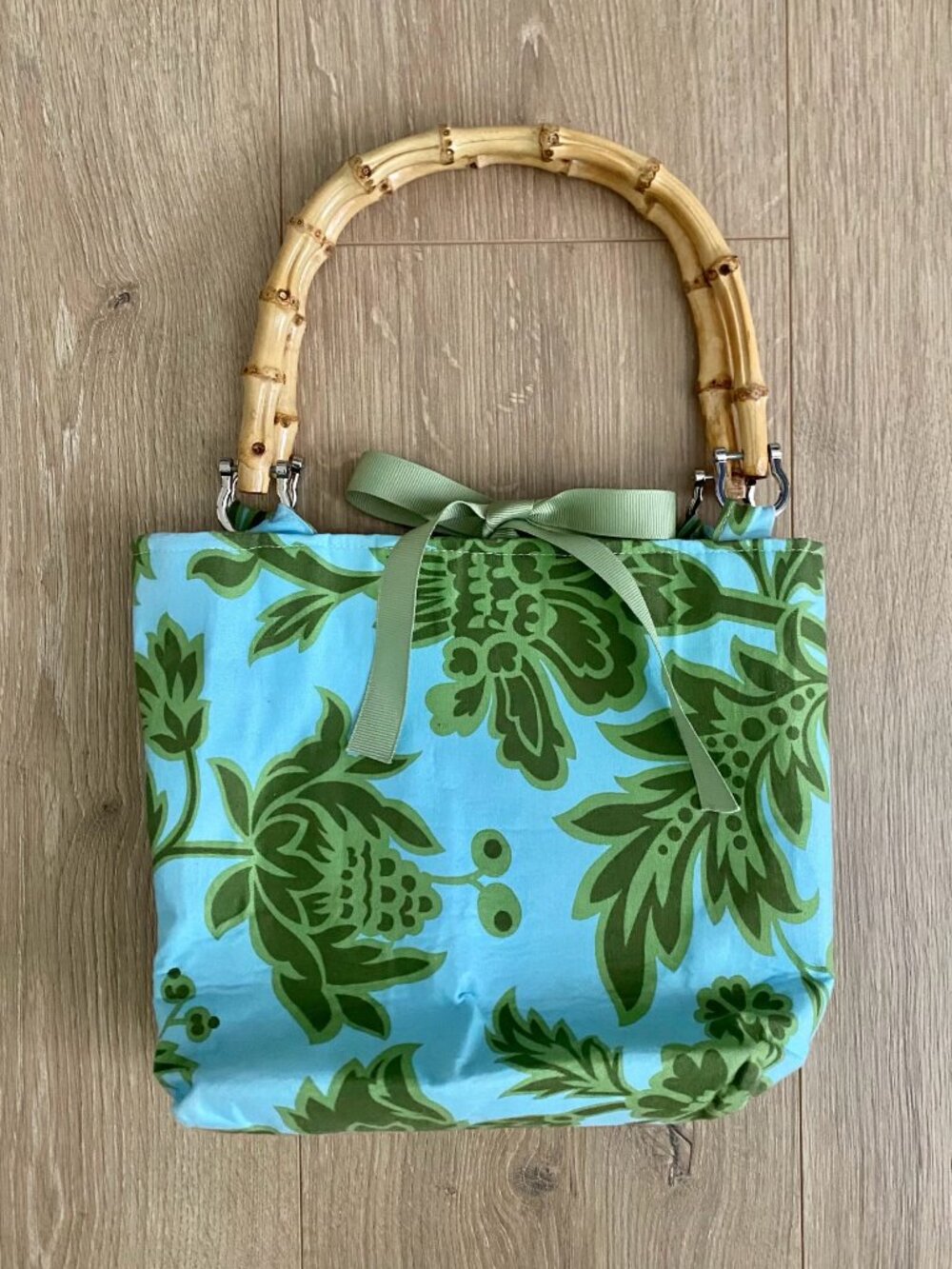 Colorful Fabric Floral Mini Tote Bag Bamboo Handles in Greens /Blues EUC